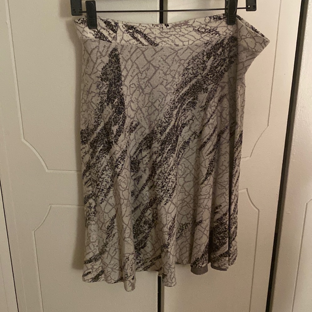 BCBG MaxAzaria size L Skirt